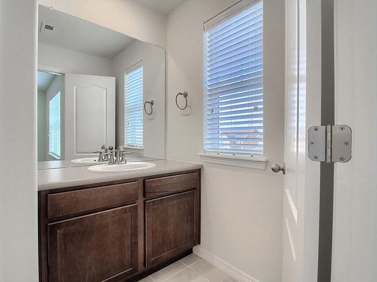 14776 Oslo Ave — Photo 37