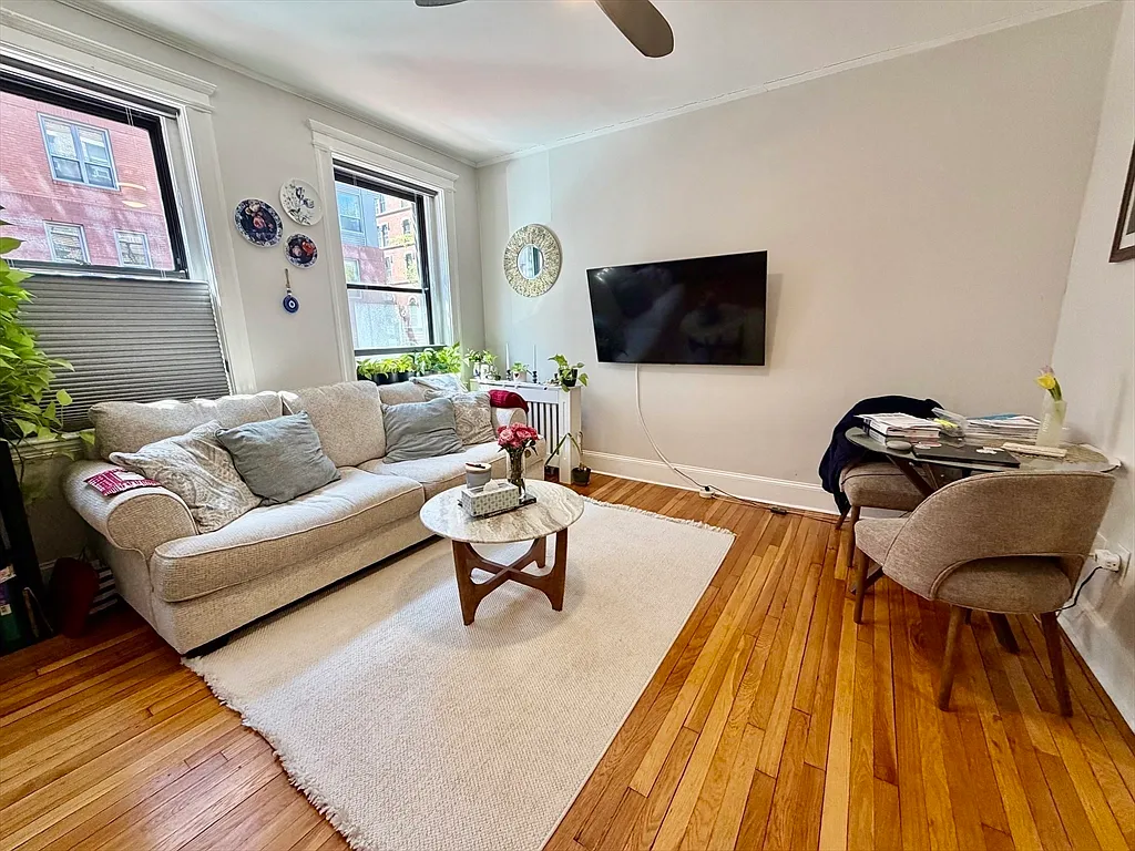 Building Photo - 36 E Newton St #2