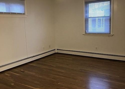 1st image of 8 Pebble Ave #2