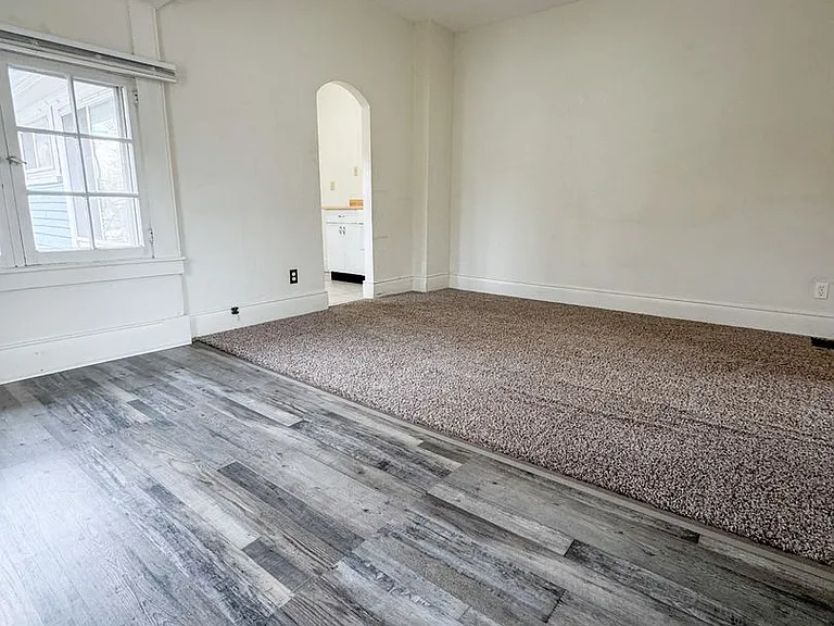 375 W Burkitt St — Photo 13