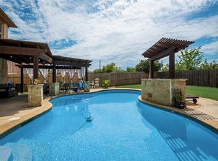 5201 Placid Dr, Haltom City, TX 76117