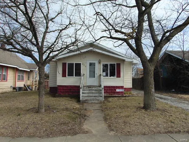 833 Rice St photo 1