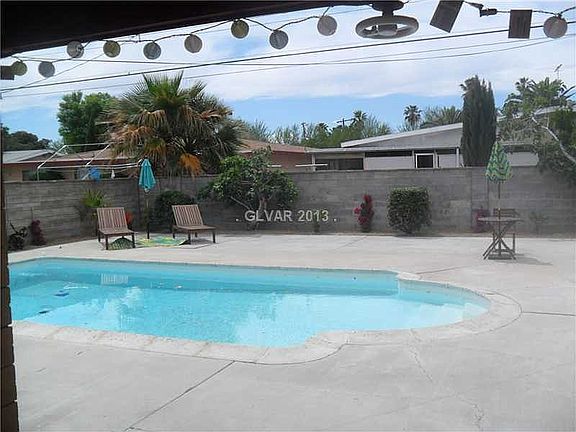 2nd image of 812 Bonita Ave