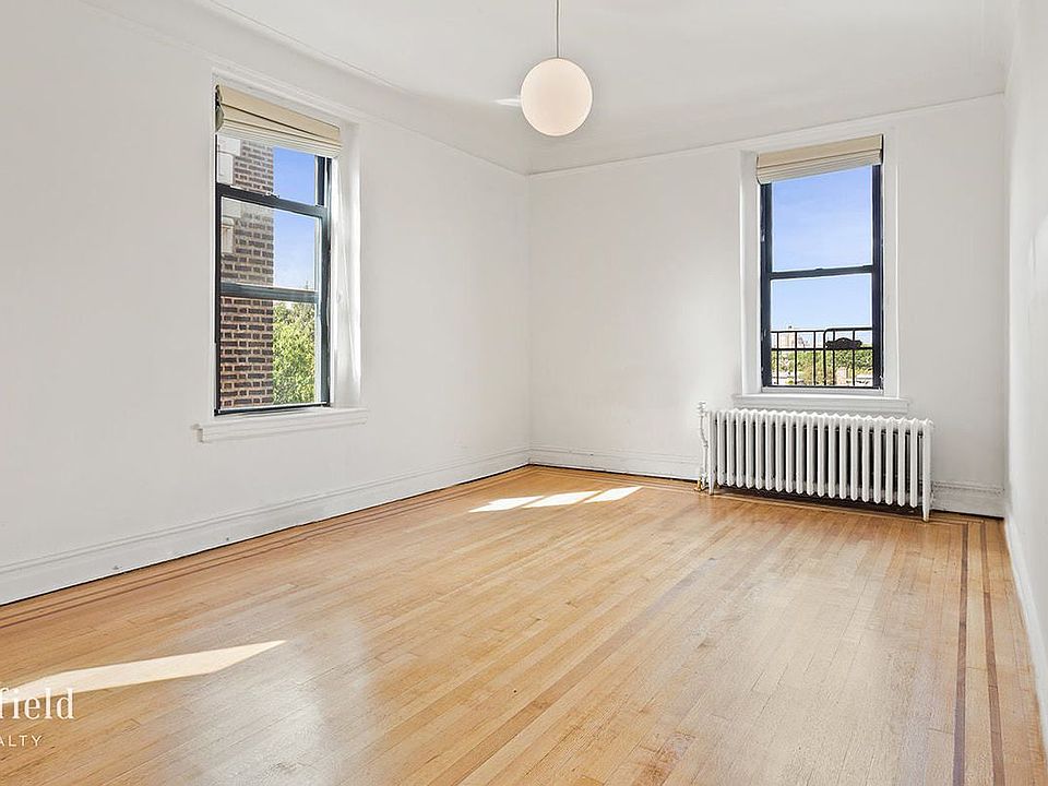 1st image of 300 8th Ave APT 6F
