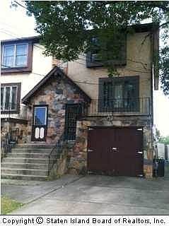 1st image of 277 Grantwood Ave