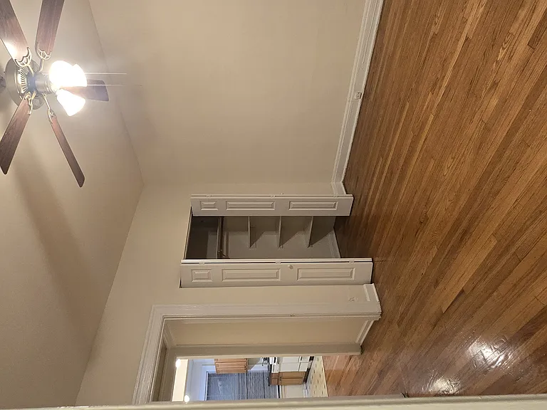 620 W. Addison St. — Photo 8