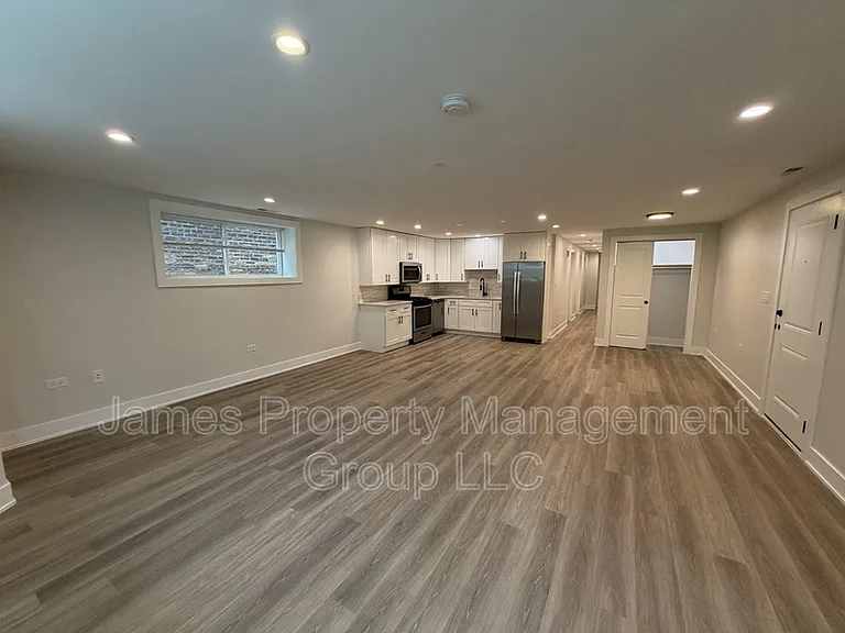 6325 N Richmond St — Photo 7