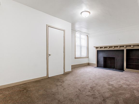 2nd image of 5616 S King Dr #Basement
