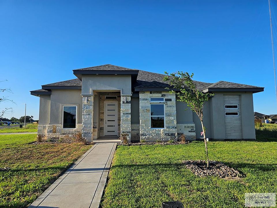 1st image of 324 Brooks Cir S