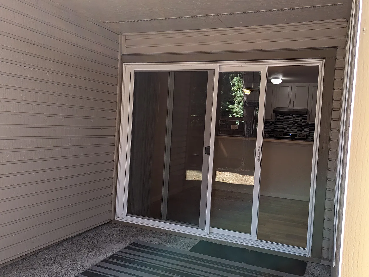 2 bed, 1.5 bath, 1051 sqft, $2,350 — Photo 4