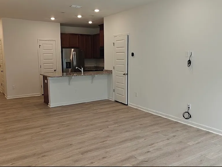 1117 Mountain Crown St — Photo 6