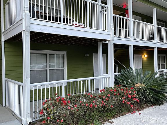 3rd image of 435 E Canal Dr Unit 3