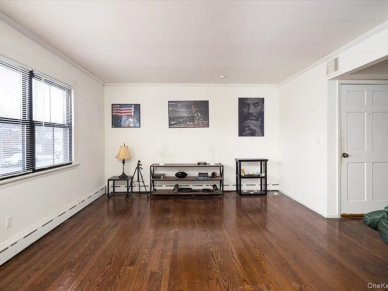 525 E Beech St #1 — Photo 3