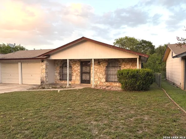 1806 Wrangler Dr, San Antonio, TX 78227