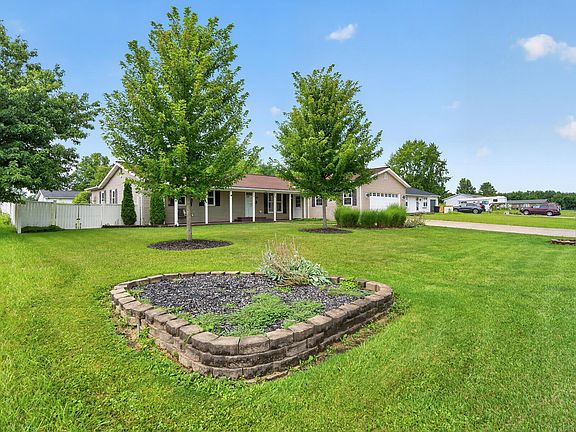 2nd image of 15753 Valleyview Dr