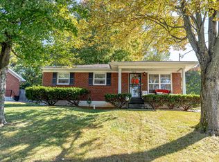 6813 Moorhampton Dr, Louisville, KY 40228