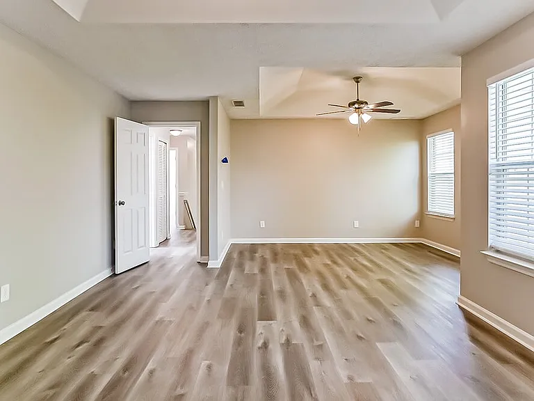 7144 Springchase Way — Photo 11