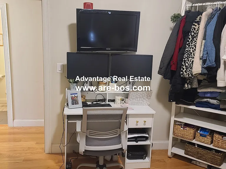 121 Webster Ave #2 — Photo 15