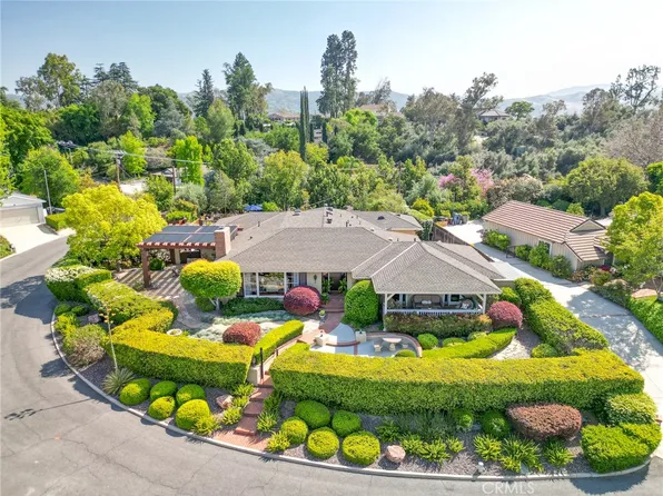 1215 Mira Monte Dr, Redlands, CA 92373