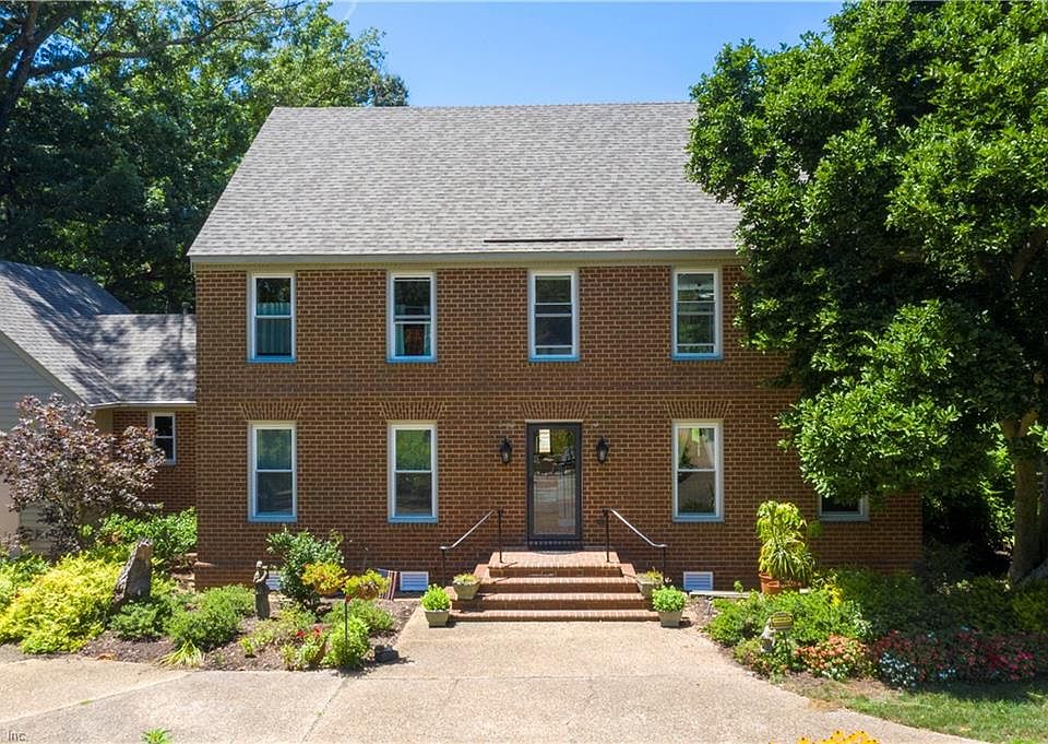 1st image of 236 Lakewood Park Dr