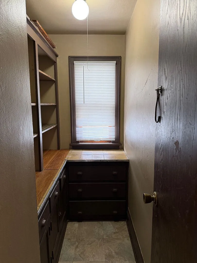 1574 S Union St — Photo 3