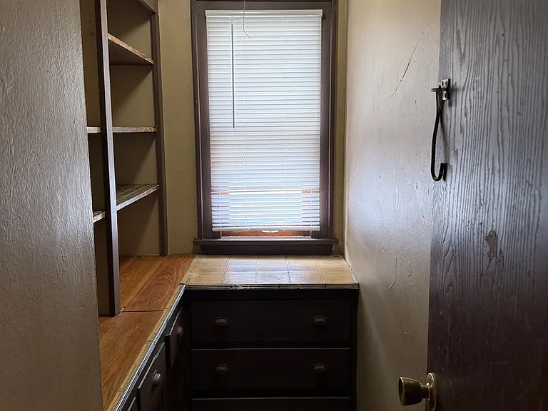 1574 S Union St — Photo 3