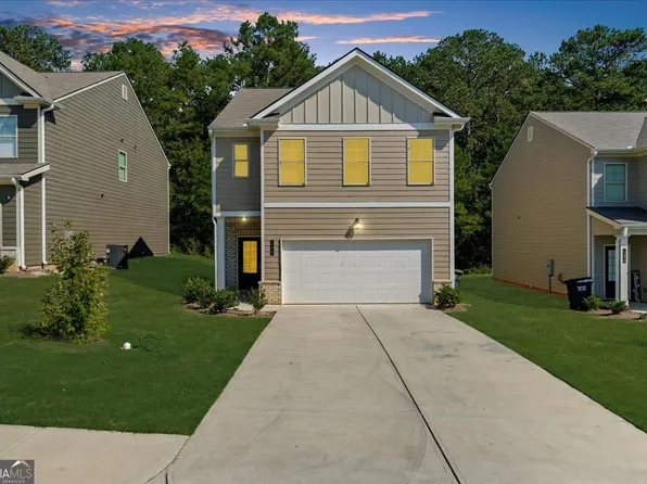 220 Harrison Dr, Calhoun, GA 30701