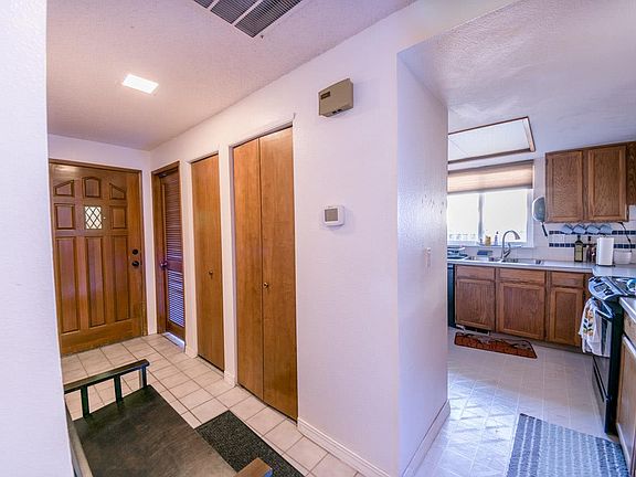 3rd image of 4207 W Klamath Ave