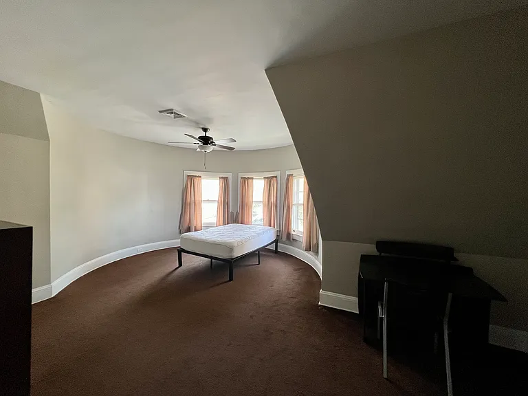 1202 Vine St #5 — Photo 9