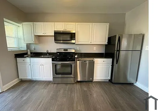 101 S Kossuth St — Photo 11