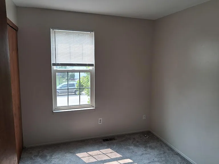 2097 E Roundtable Dr — Photo 8