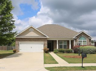 204 Saint Augustine Dr, Bonaire, GA 31005