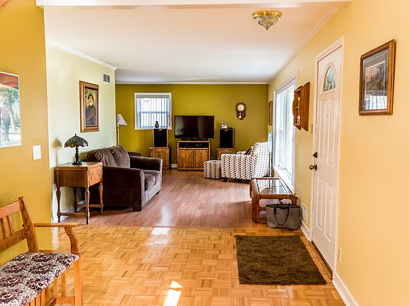 4th image of 7926 N Oketo Ave