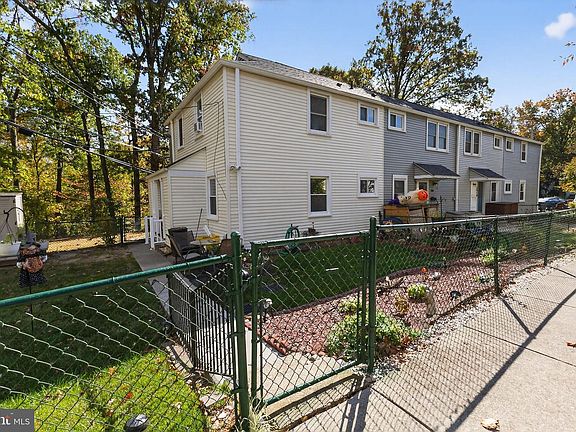 2nd image of 20 Hillside Rd