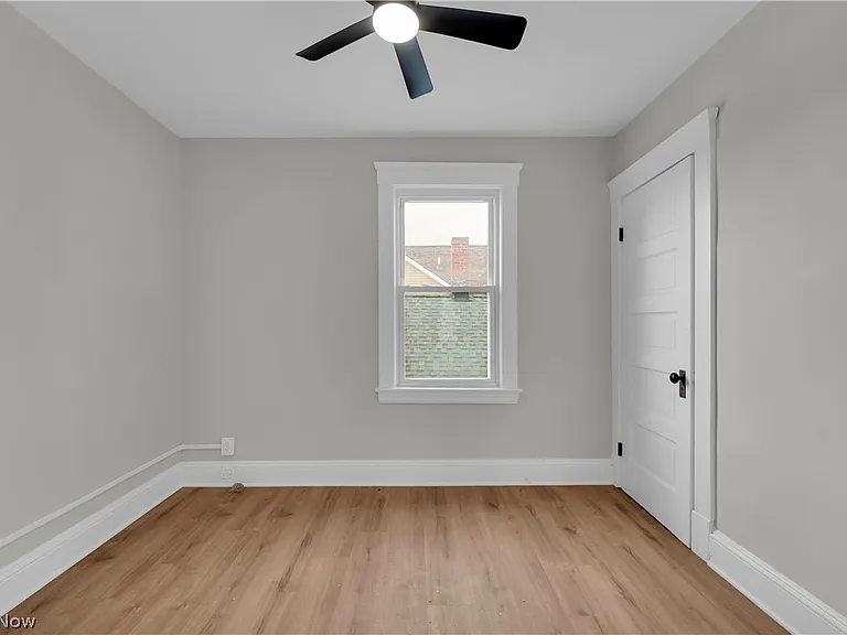 1330 W 67th St — Photo 21