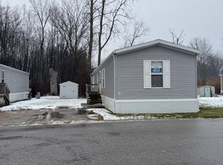 5148 Dove Rd #19, Smiths Creek, MI 48074
