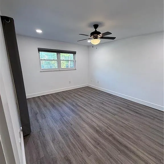 200 Valley Stream Dr #8B — Photo 13