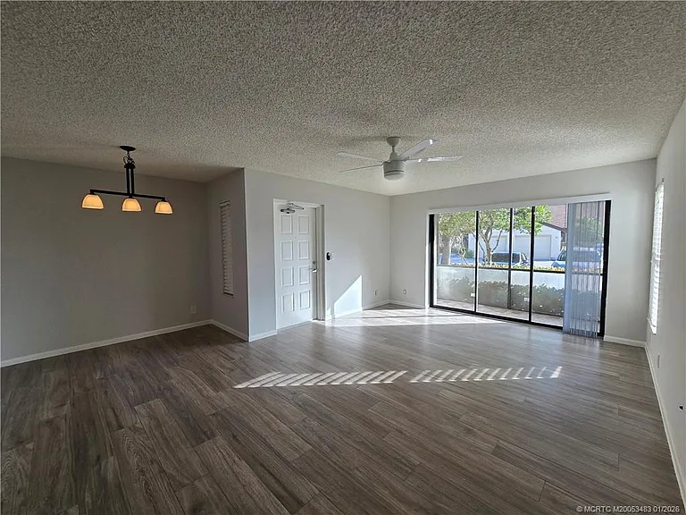 2114 SW Silver Pine Way #121-F1 — Photo 8