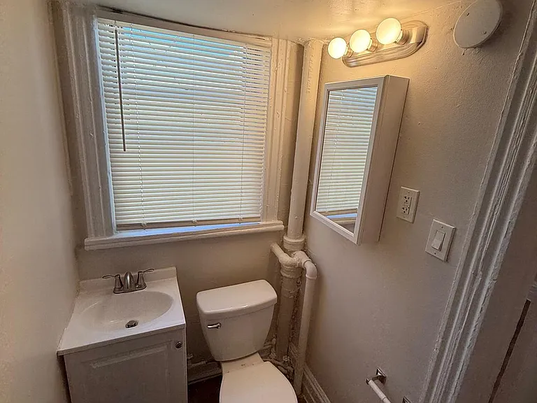 331 Grand St #6 — Photo 4