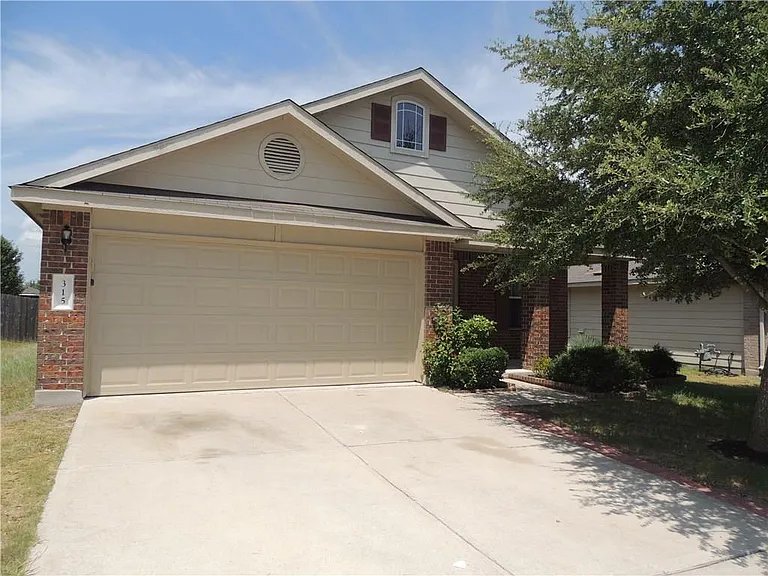 315 Feathergrass Dr — Photo 1