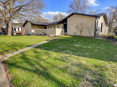 222 E Park St, Taylorville, IL, 62568