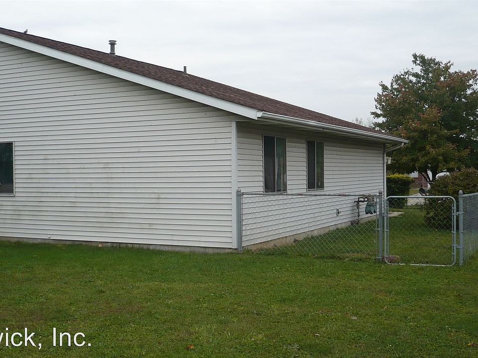 2nd image of 2712 Charles Dr