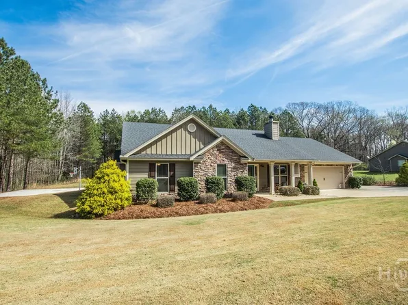 141 Spetchley Way, Bogart, GA 30622