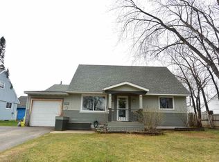 236 Arlington Rd, Hoyt Lakes, MN 55750