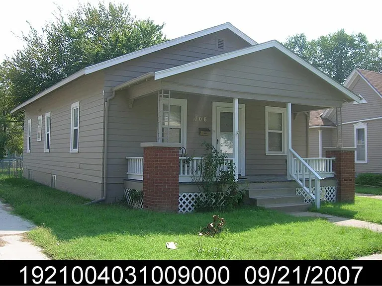 706 Exchange St — Photo 1