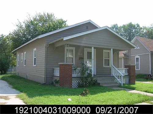 706 Exchange St Photo 1