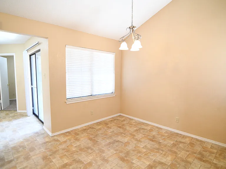 5209 Canyon Creek Dr — Photo 12