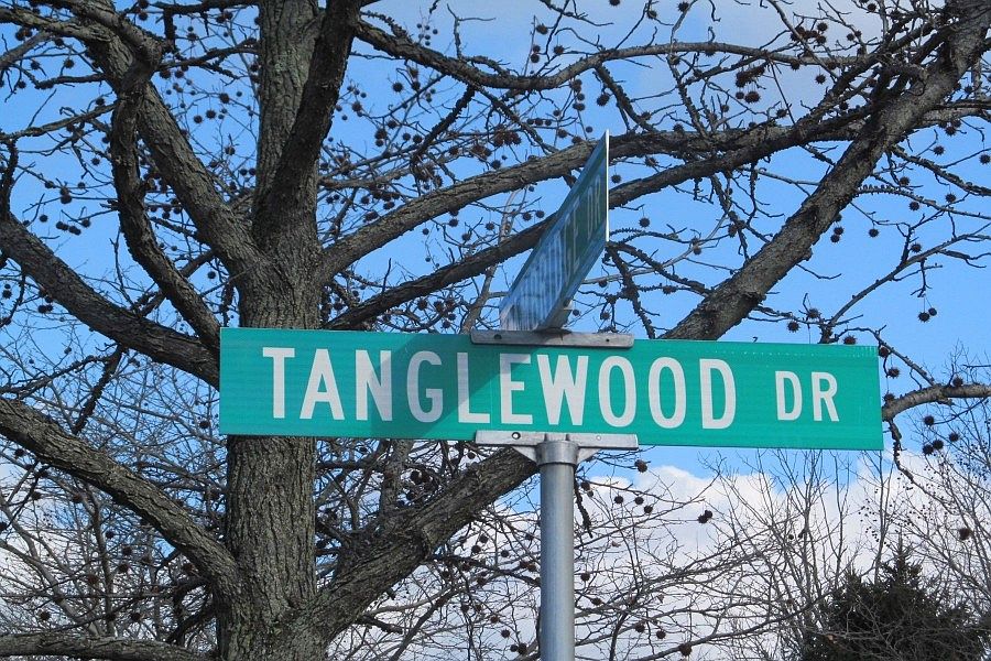2nd image of 1416 Tanglewood Dr