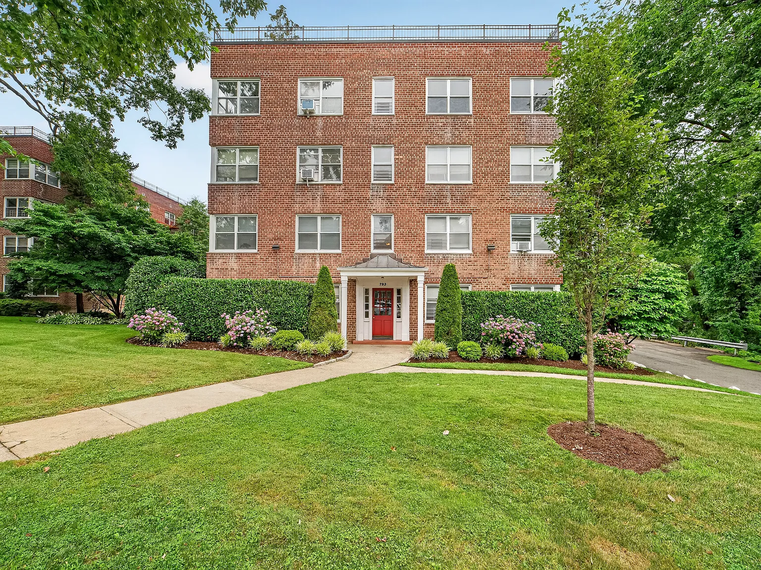 1 bed, 760 sqft, $2,700 — Photo 1