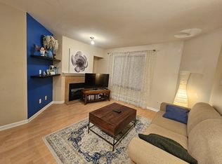 1011 King Edward Ave W #313, Vancouver, BC V6H1Z3